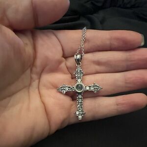 NWT Vintage Style Sparkling Silver Cross Necklace, Virgin
 Mary in Center Lens
